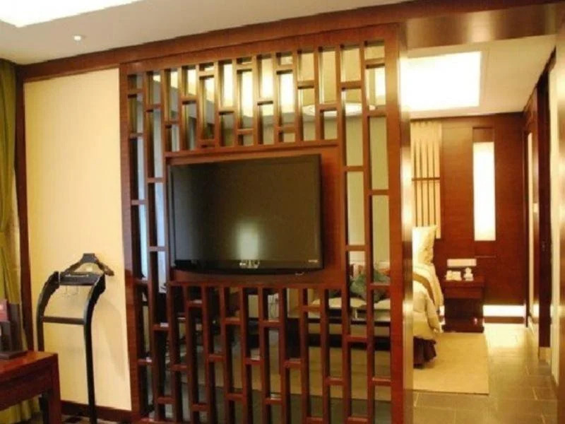 Xian Banpo Lake Hotel