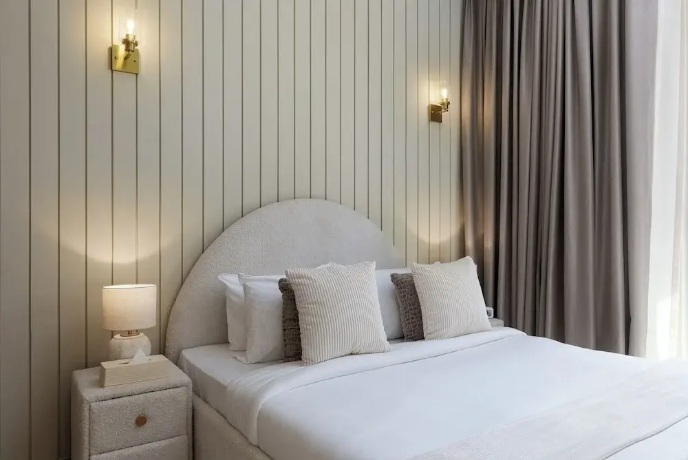 Maison Privee - Creekside Elegance w/ Canal Vws at Creek Beach