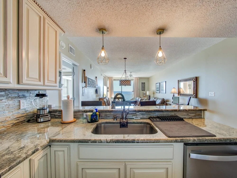 Spacious 4th floor condo ON THE BEACH in the heart of Orange Beach