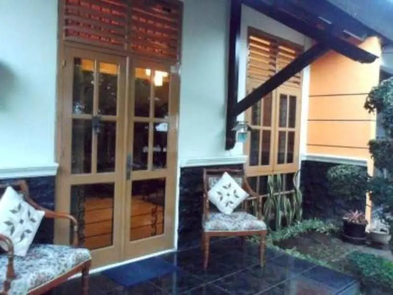 Raras Family House
