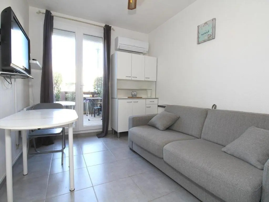 Appartement Balaruc-les-Bains, 1 pièce, 2 personnes - FR-1-553-120