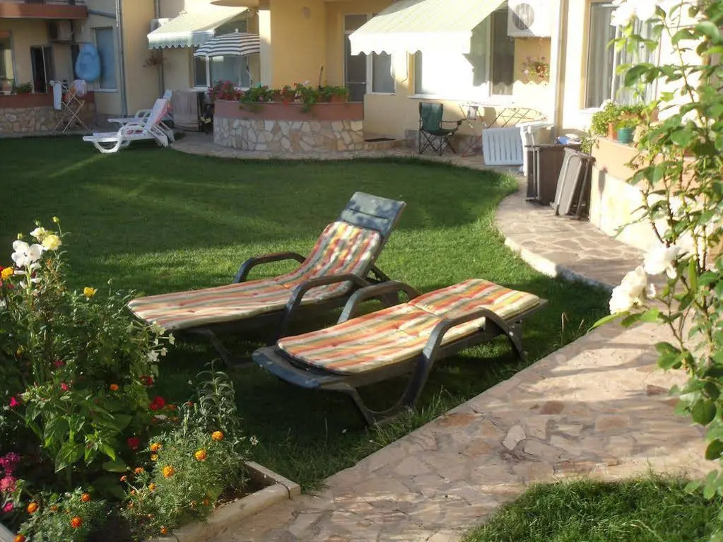Zhuravi Kranevo Villas