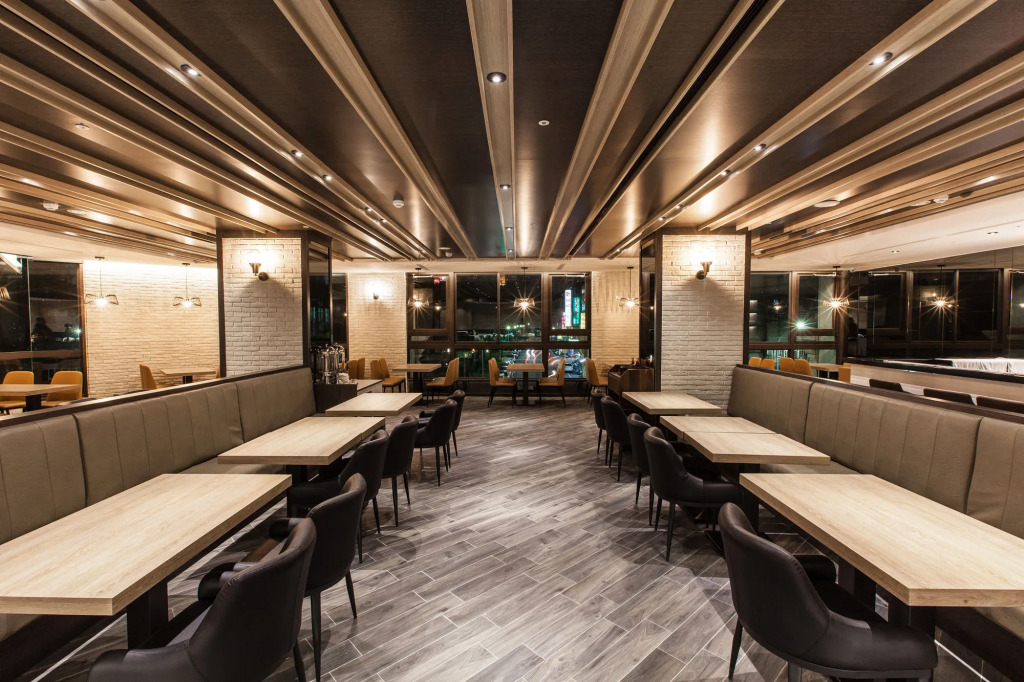 Holiday Inn Express Kaohsiung Love River by IHG