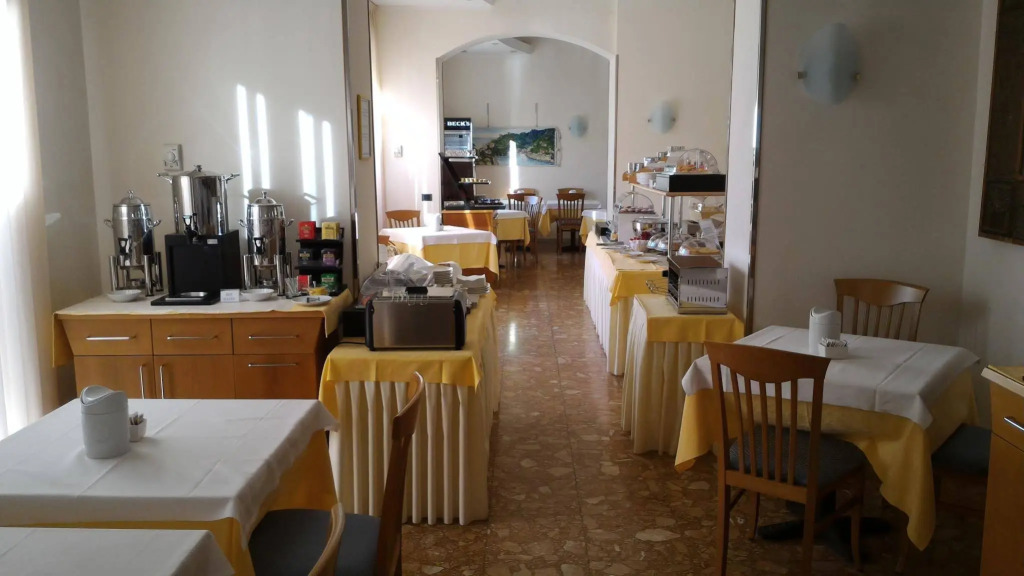 Hotel Elena
