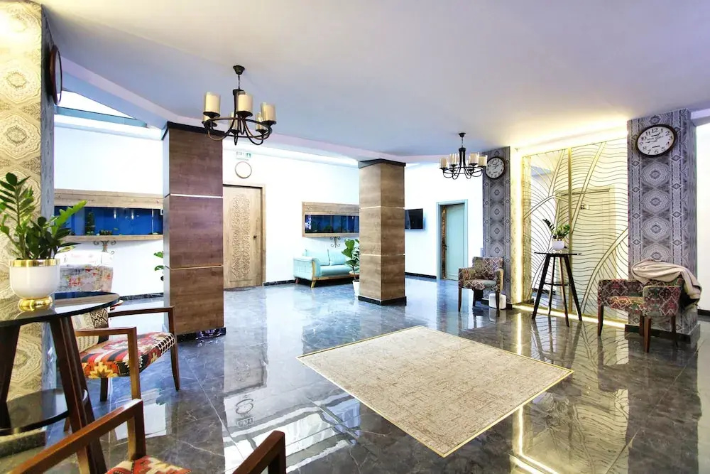 Sunday Palace Hotel