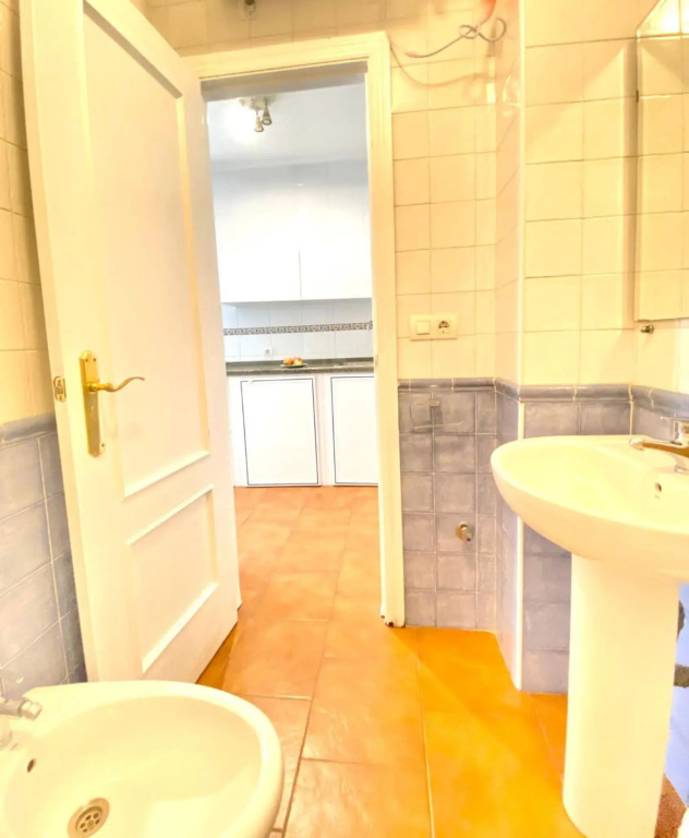 Comfortable studio old town, parking optional