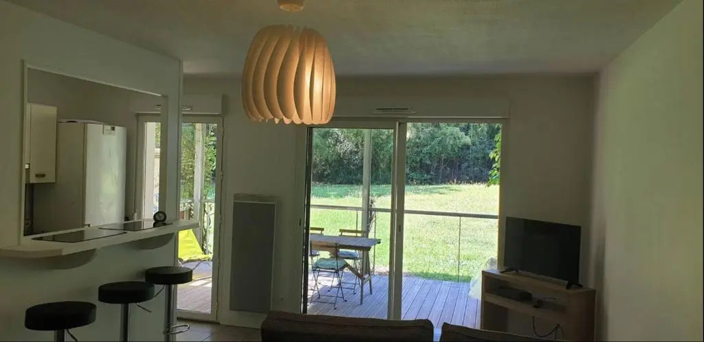 t3 avec sa terrasse ensoleillée
