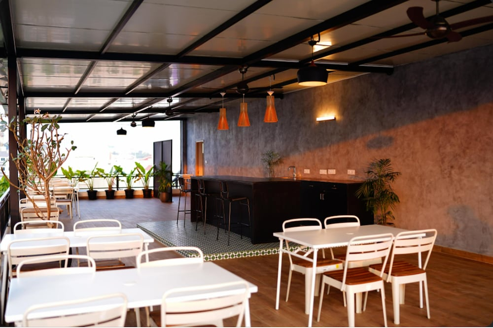 32 Urban by Akoya Hotels - Gachibowli, West Hyderabad