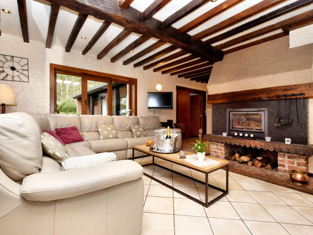 Durbuy Forest Villa with Pool