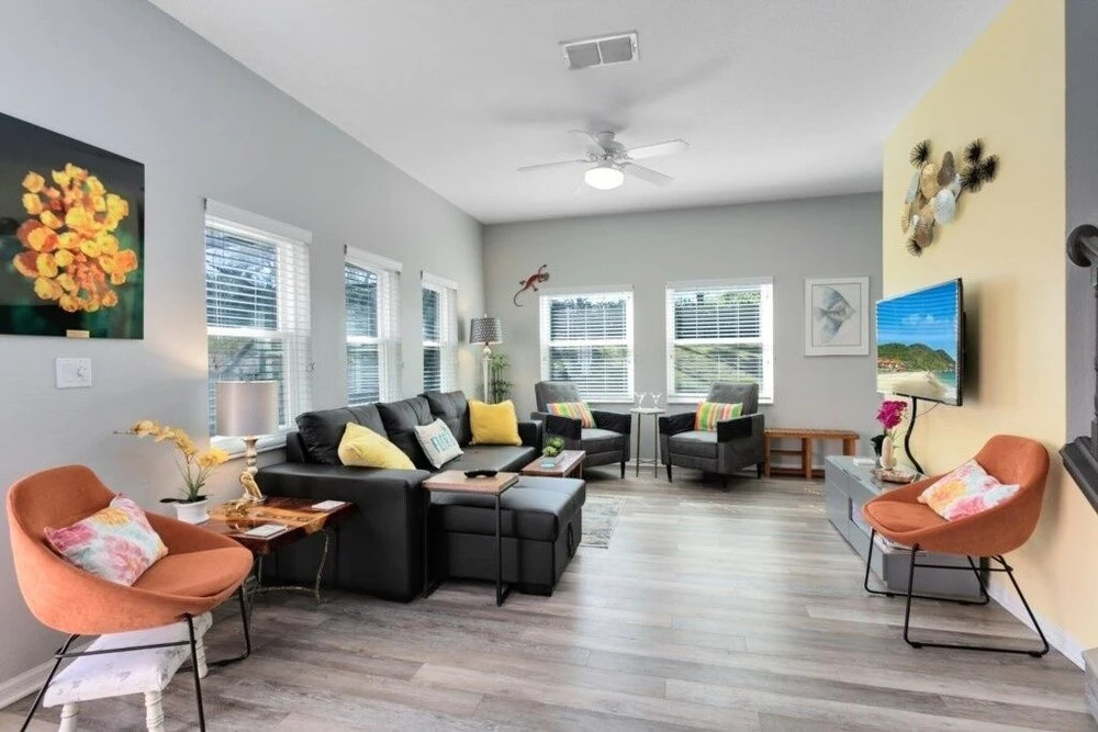 Newly Upgraded Modern 4br/3br Private Pool Th 4 Bedroom Townhouse by RedAwning