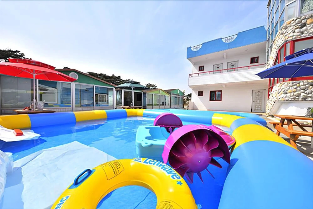 Anmyeondo Sunflower Pension