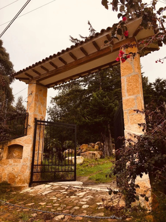 Lo Nuestro - Hospedería