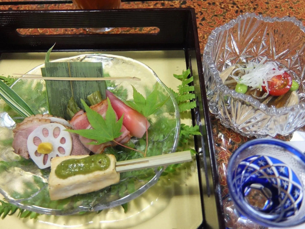Yakushidaira Akanejyuku