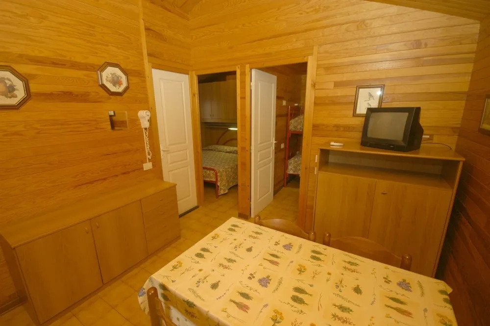 Bungalow Village Le Caravelle - by Mamberto S.r.l.