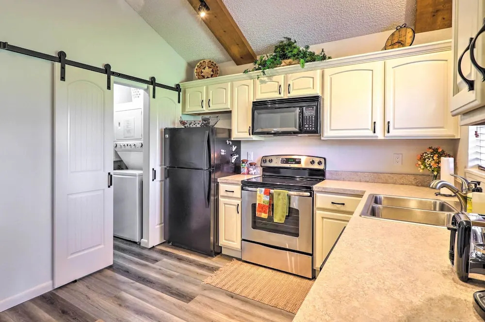 Cozy Pagosa Springs Townhome w/ Patio!