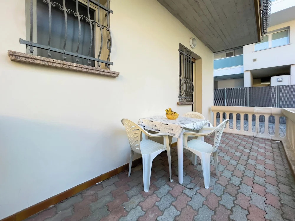 Quiet Flat Close to Town and sea