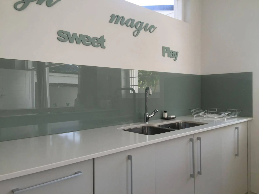 Cricklewood Place Luxury Holiday Homes