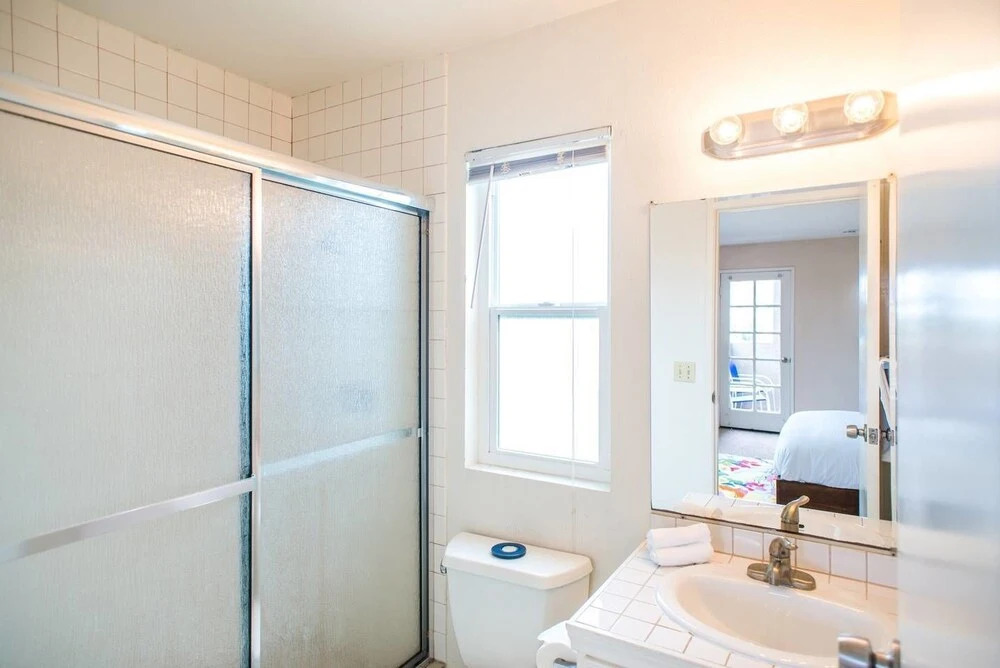 4br/3.5ba w/ Balcony in PB by Domio
