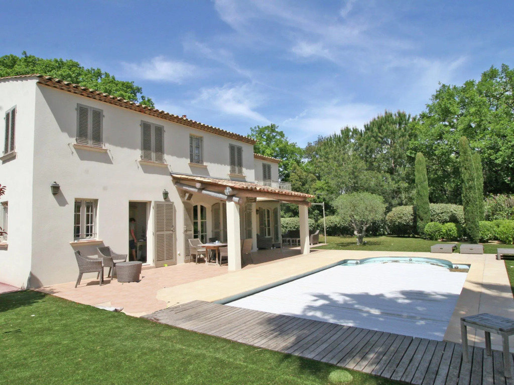 Villa in Gassin Near Saint Tropez Beaches