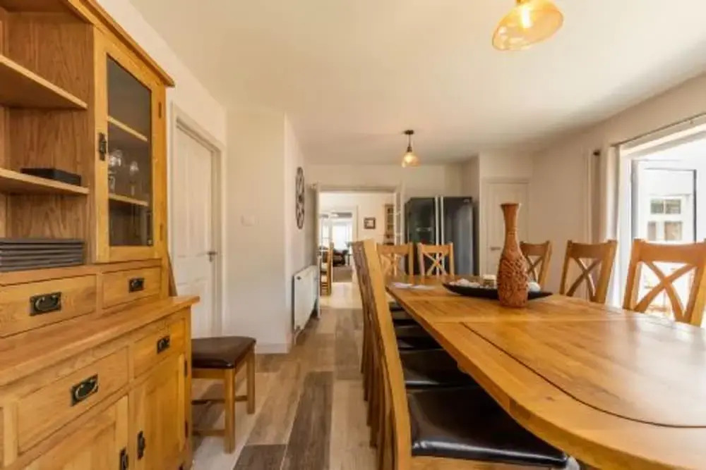 Host Stay Woodside House