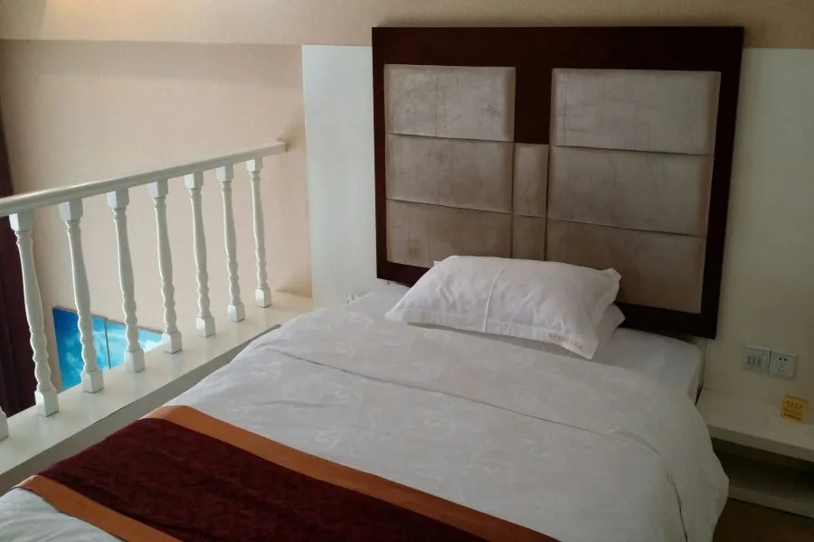 Dizhonghai Sunshine Hotel