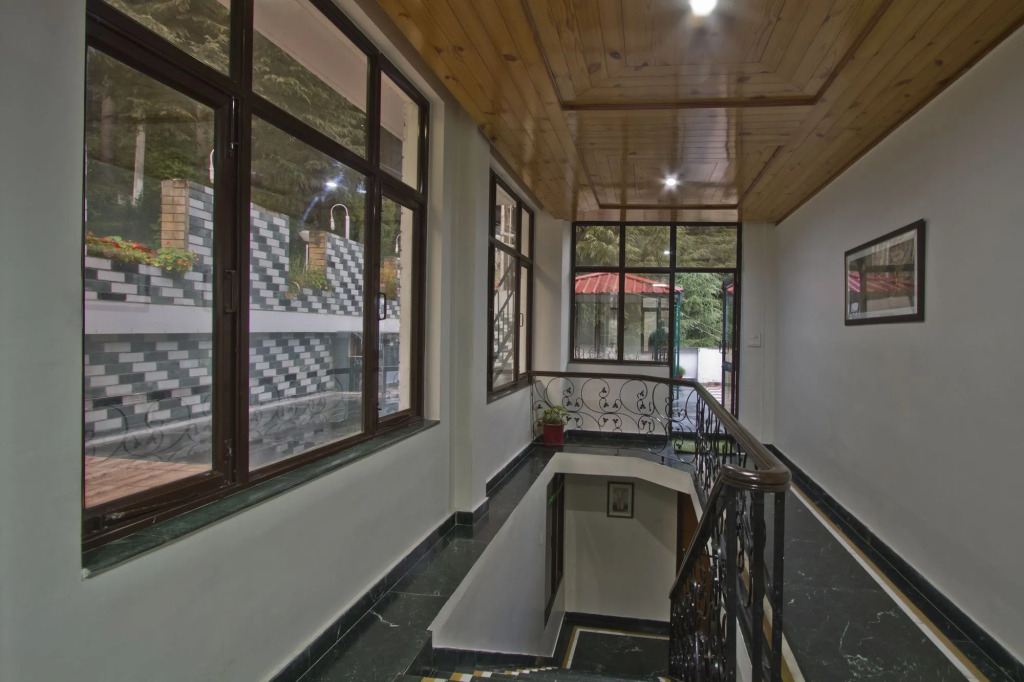 Hotel Broadways Inn