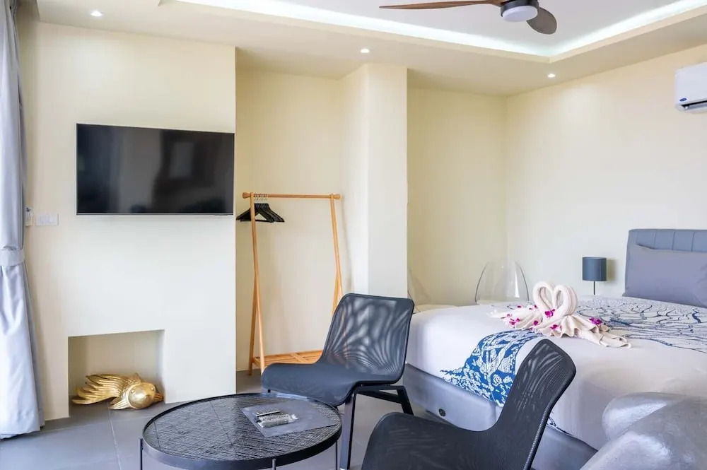 3 Bedroom Close To Fisherman`s Village KBR18