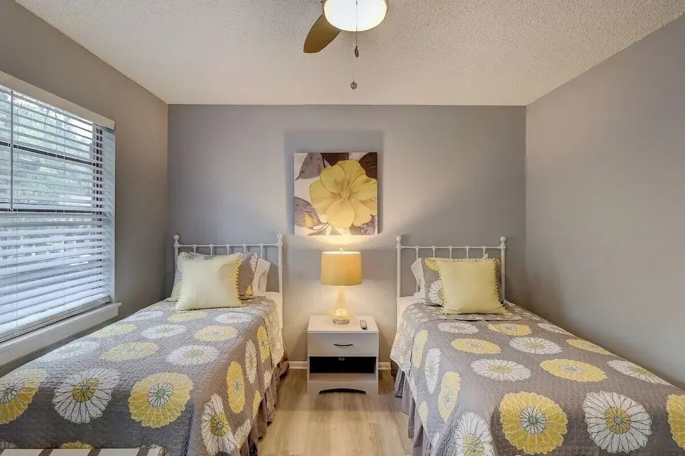 Renovated 2BR Hilton Head Home Walk to Shops