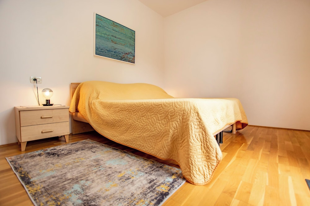 Apartments Sinisa
