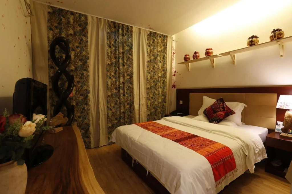 Pufengtang Wooden Art Hotel