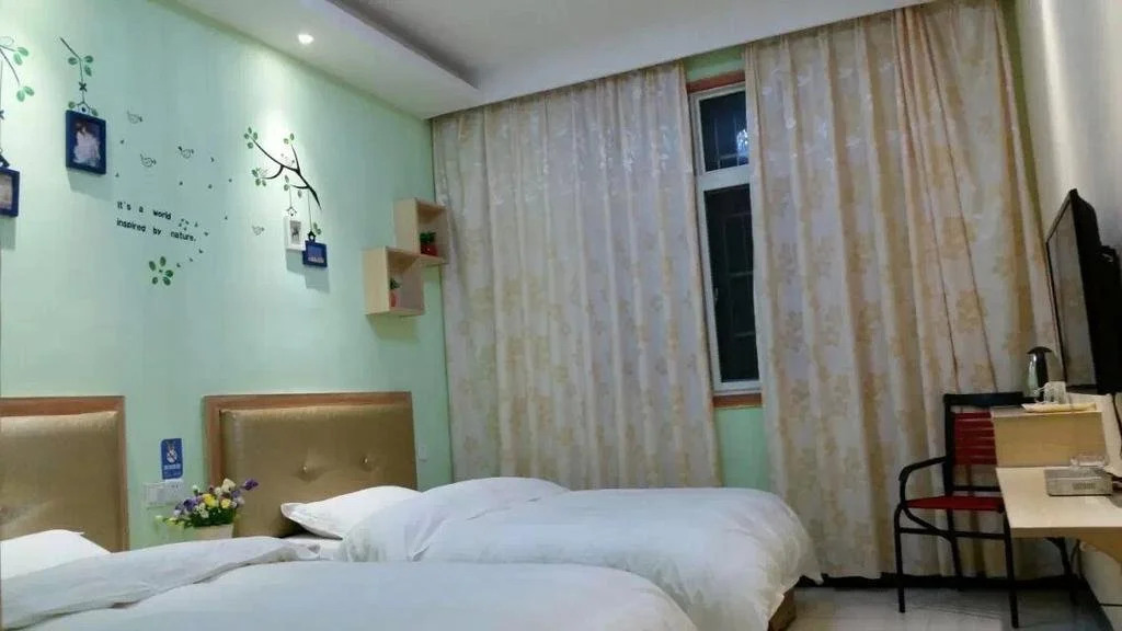 1 Qingnian Inn