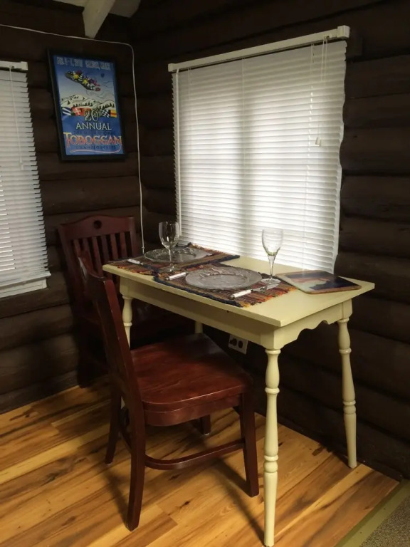 Pine Grove Cottages