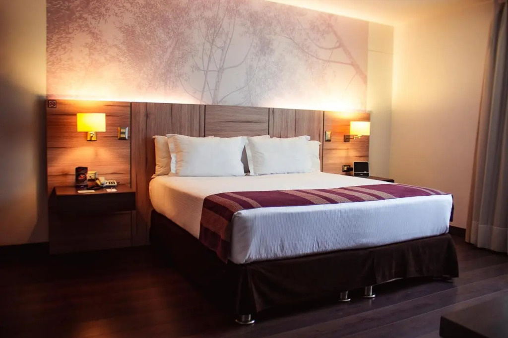 Aku Hotels