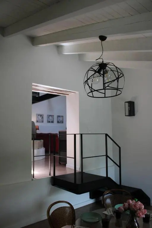 Apothiki House
