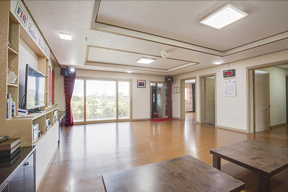 Jeju Father House Pension