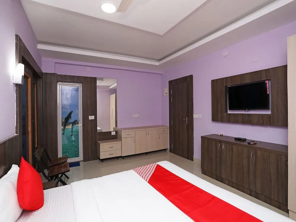 OYO 19521 Hotel Noopur Premium