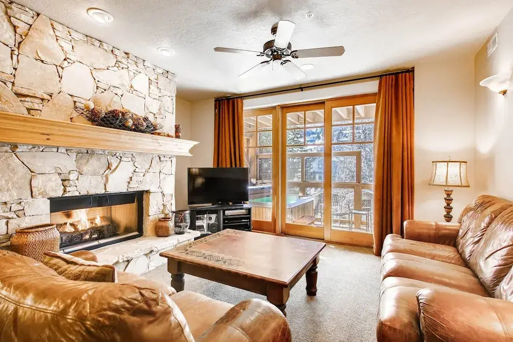 Town Pointe B203 3 Bedroom Condo by RedAwning