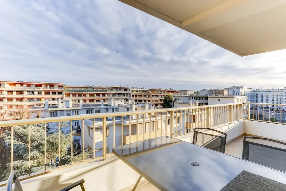 Navarre Apartment 1