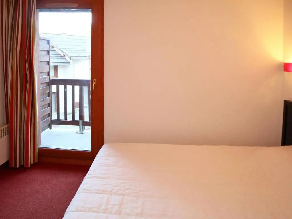 Chalet mitoyen avec piscine, sauna et hammam aux Orres 1800 - FR-1-322-108