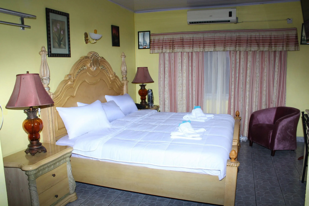 PG Quality Inn