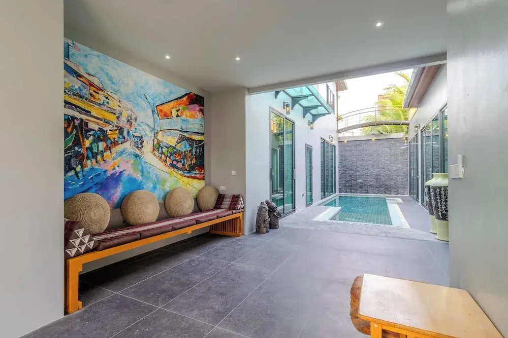 5BR Villa Waterfall Pool Movie Room V257