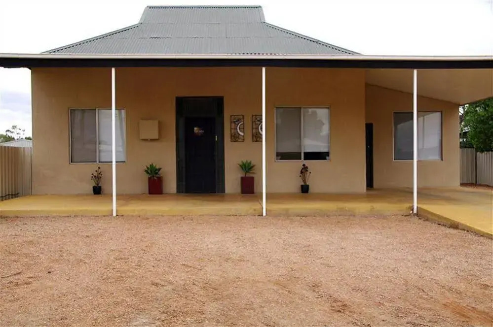 Artmecca Holiday House