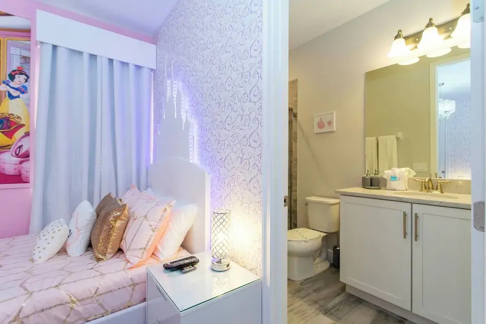 Family Escape With Private Pool & Themed Rooms