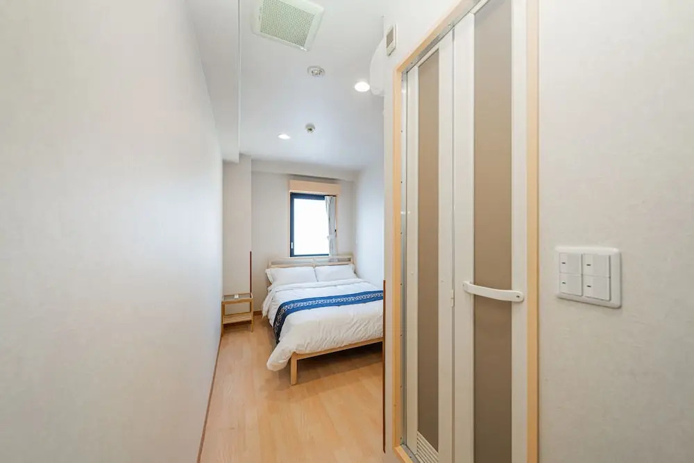 11Capsules -E JOY INN East Nipoori Branch