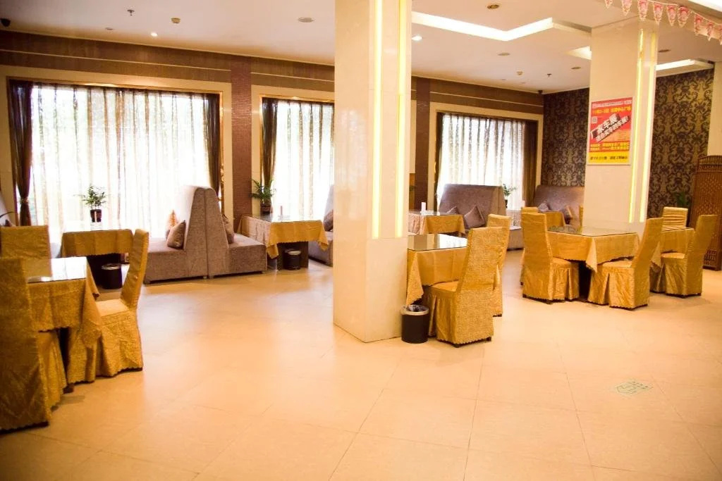 Oasis Hotel