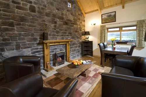Clan Cottages Luxury Thatched Retreat near Oban