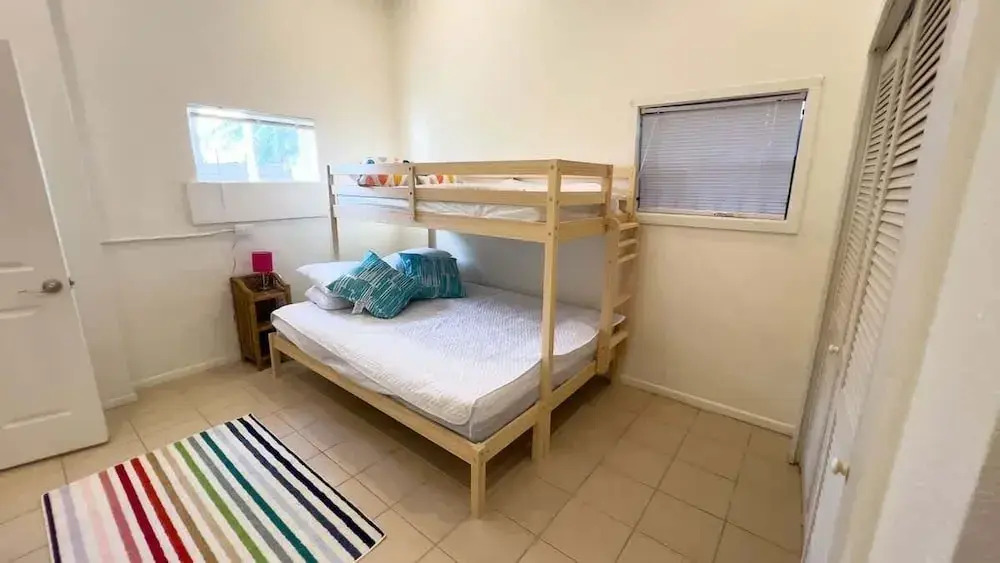 Fun Retro Island Vibe Sleeps 17 Beach 1 Block 4 Bedroom Home