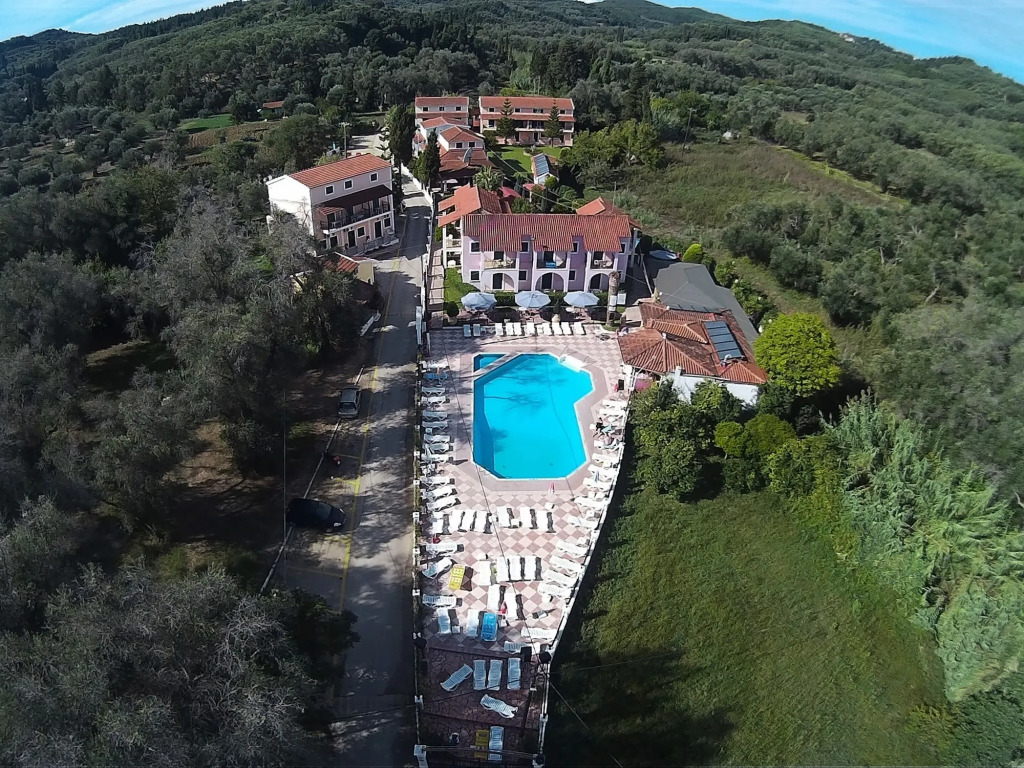 Oula Maisonettes Suites