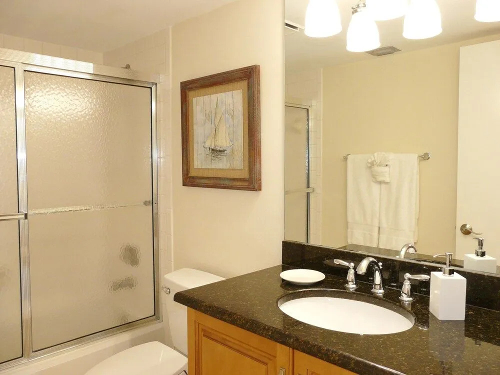 South Seas Tower 4-1711