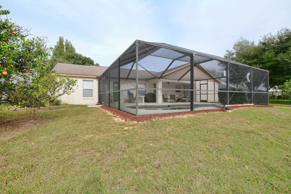 Greater Groves 3 Bedroom House w Pool - 5205GG